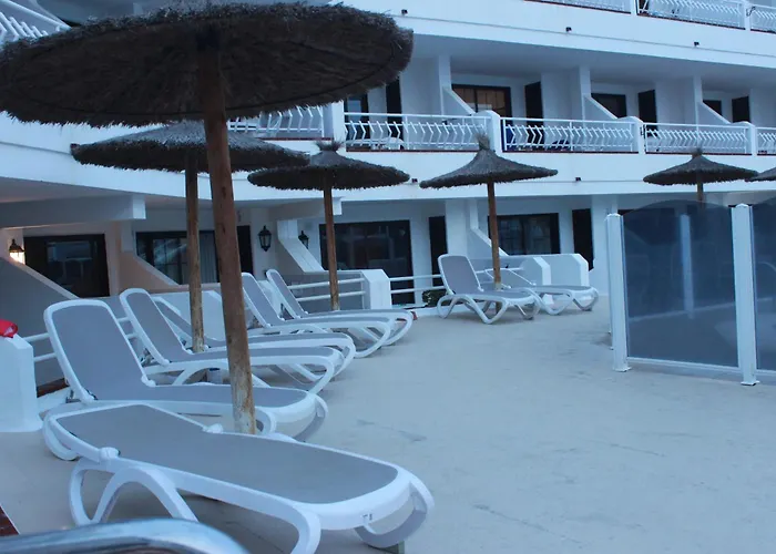 Tipaki Cristianos Apartment