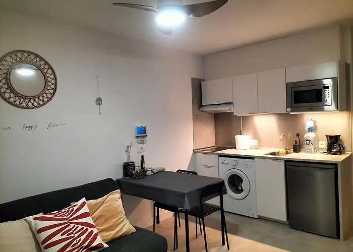 Tipaki Cristianos Apartment *