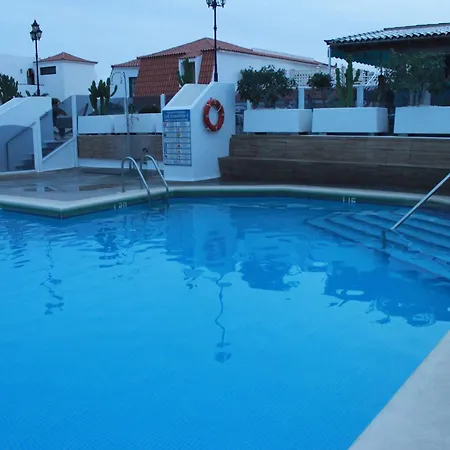 Tipaki Cristianos Apartamento