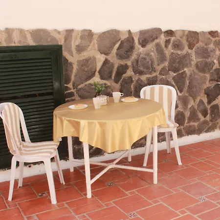 Apartament Cristianos Tipaki