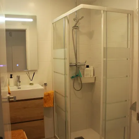Tipaki Cristianos Apartman