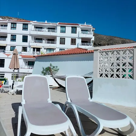 Apartament Cristianos Tipaki *