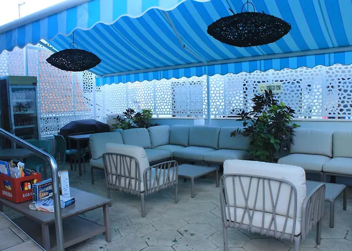 Tipaki Cristianos Apartment *