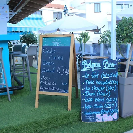 Tipaki Cristianos דירה *